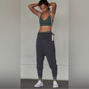 Free People Movement NWT Echo Harem Pants Black/Gray Size XS